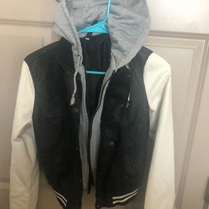 Women’s Casual Jacket w/ Sweatshirt Hood